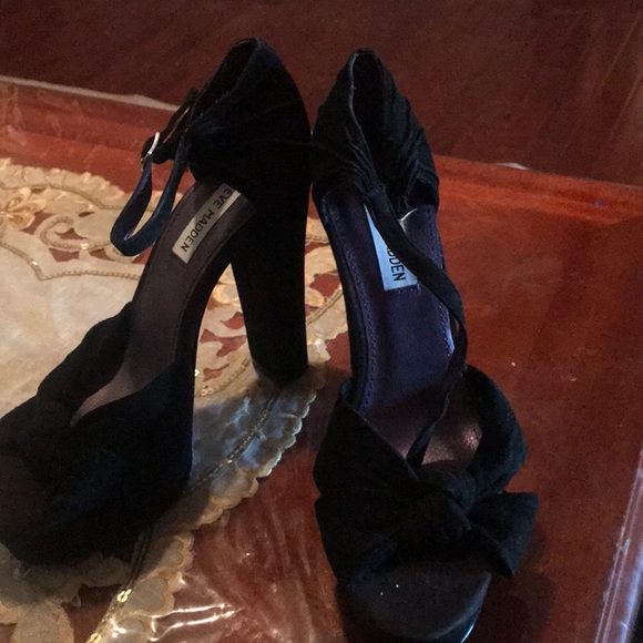 Lasies high heels in size 9 - Picture 2 of 4